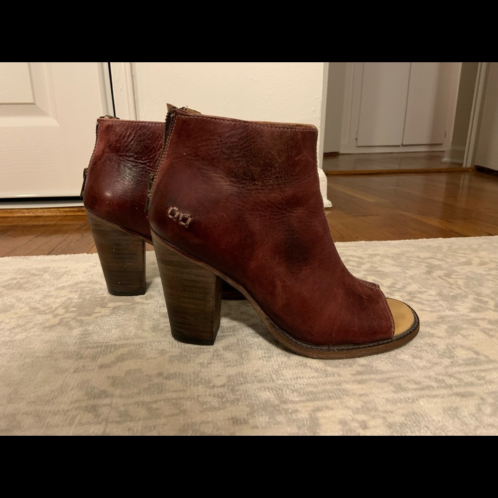 Bed Stu leather 4” stack heel bootie/sandal, burgundy leather wash